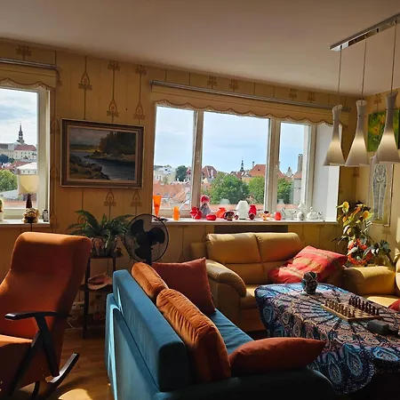 Apartment Comfort Of City Central With Charming View